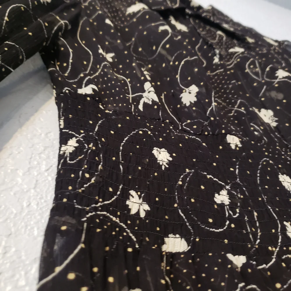 Baum und Pferdgarten Sheer Whimsigoth Floral Midi Dress Smocked Waist Size 10 - Picture 6 of 10